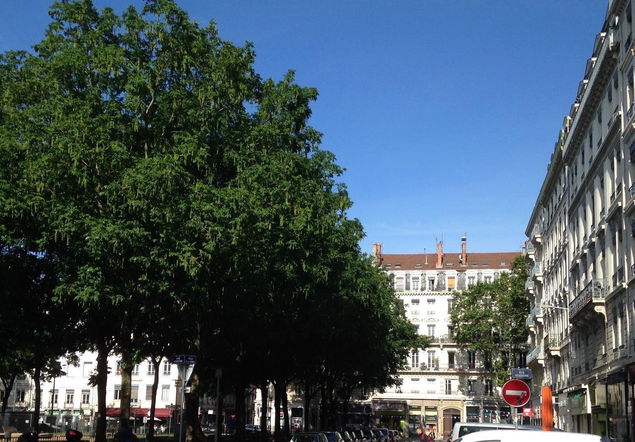 St Pothin Village Avec Garage Lyon Eksteriør billede